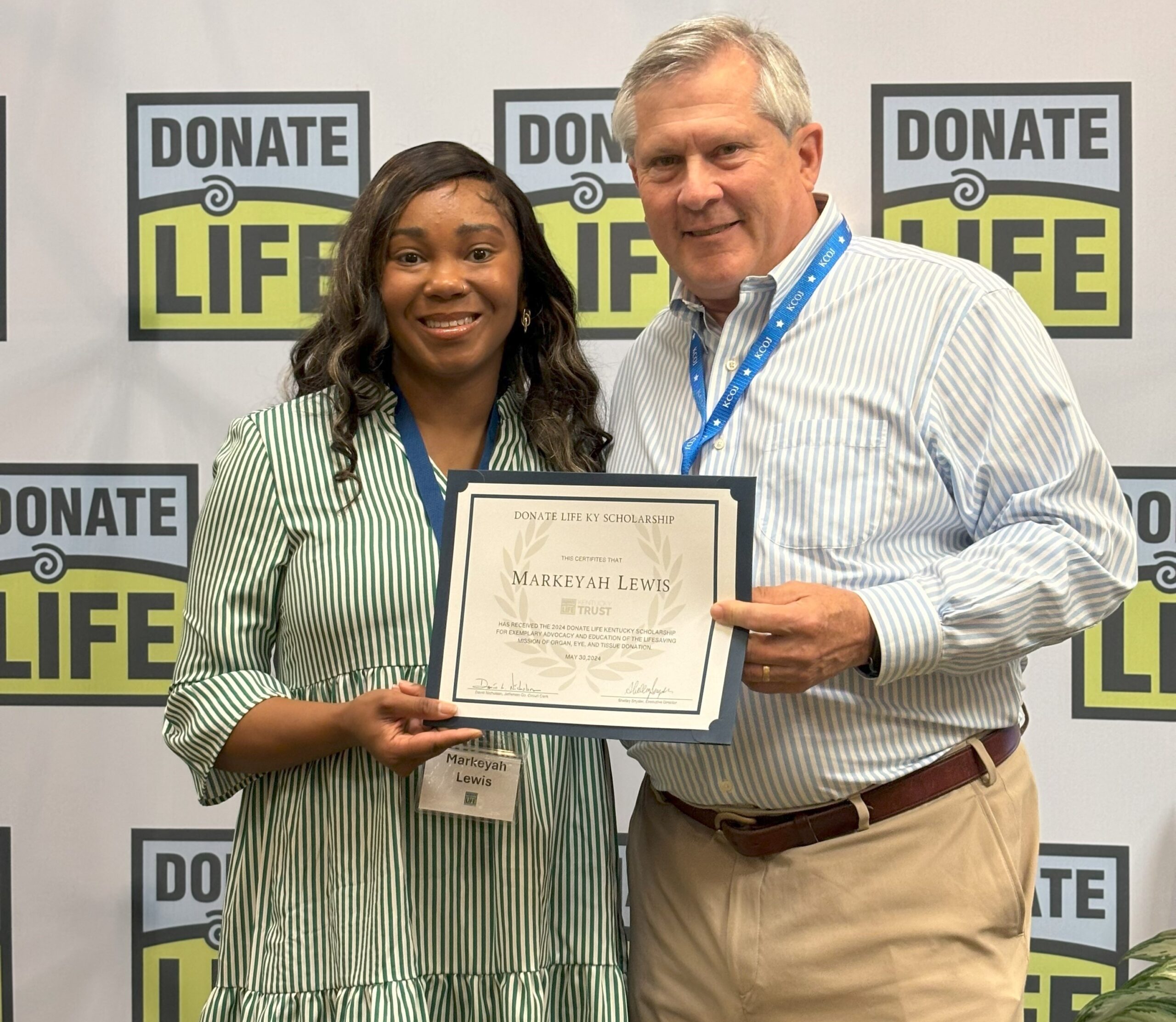 kidney recipient receives scholarship from Circuit Clerk for Donate Life KY awareness efforts